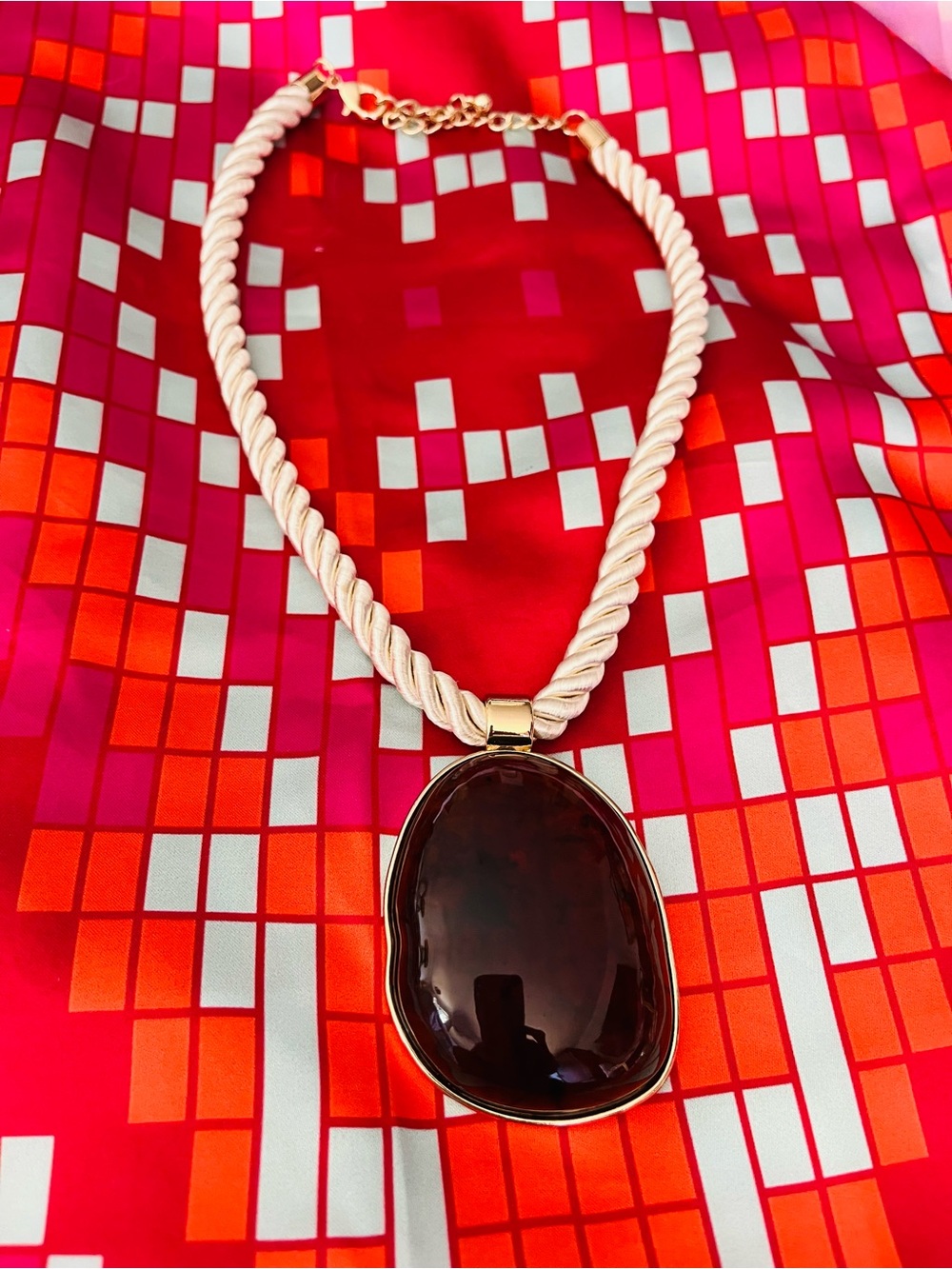 EARTHY ROPE NATURAL VIBES NECKLACE